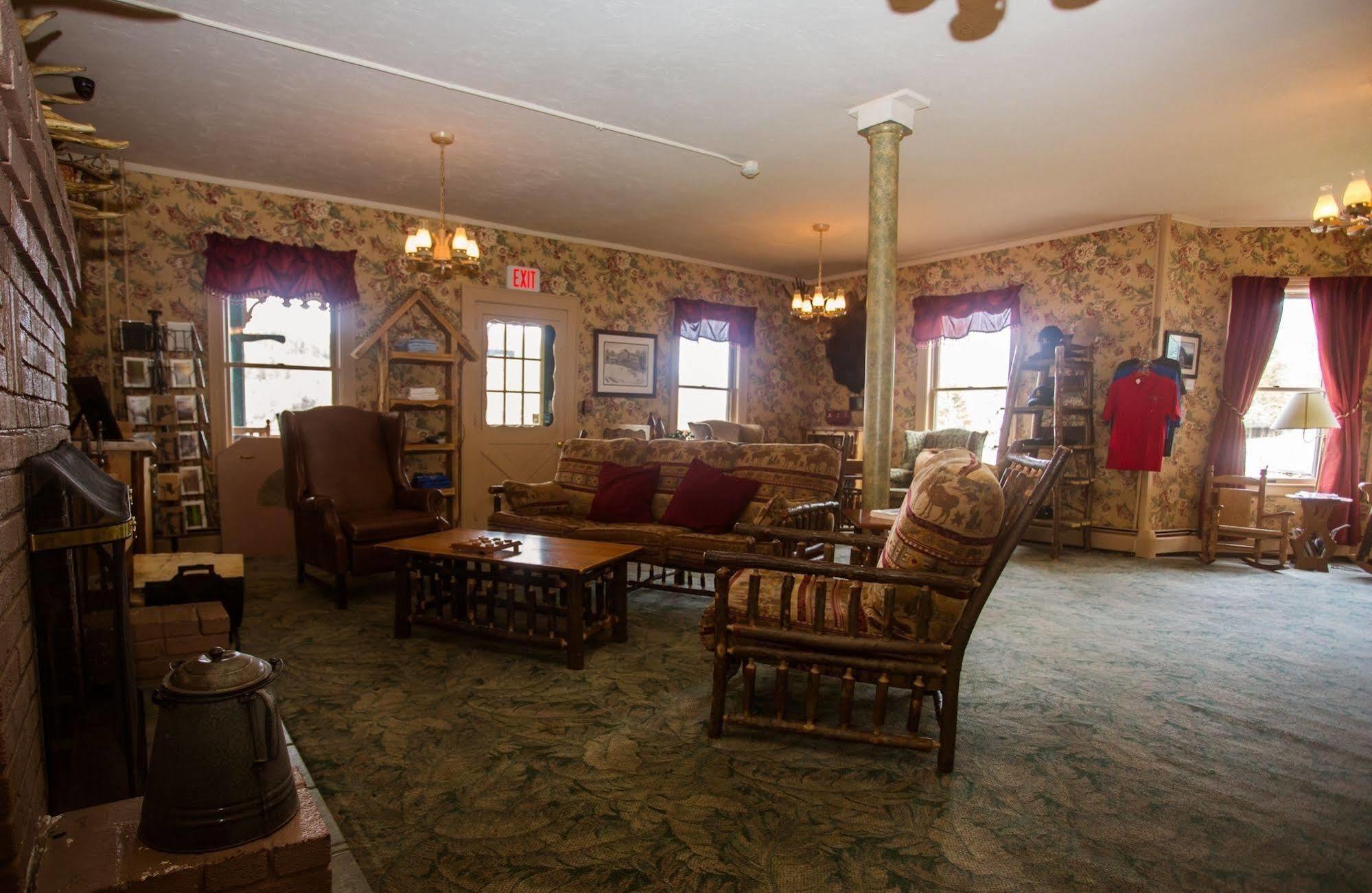 The Big Moose Inn Extérieur photo