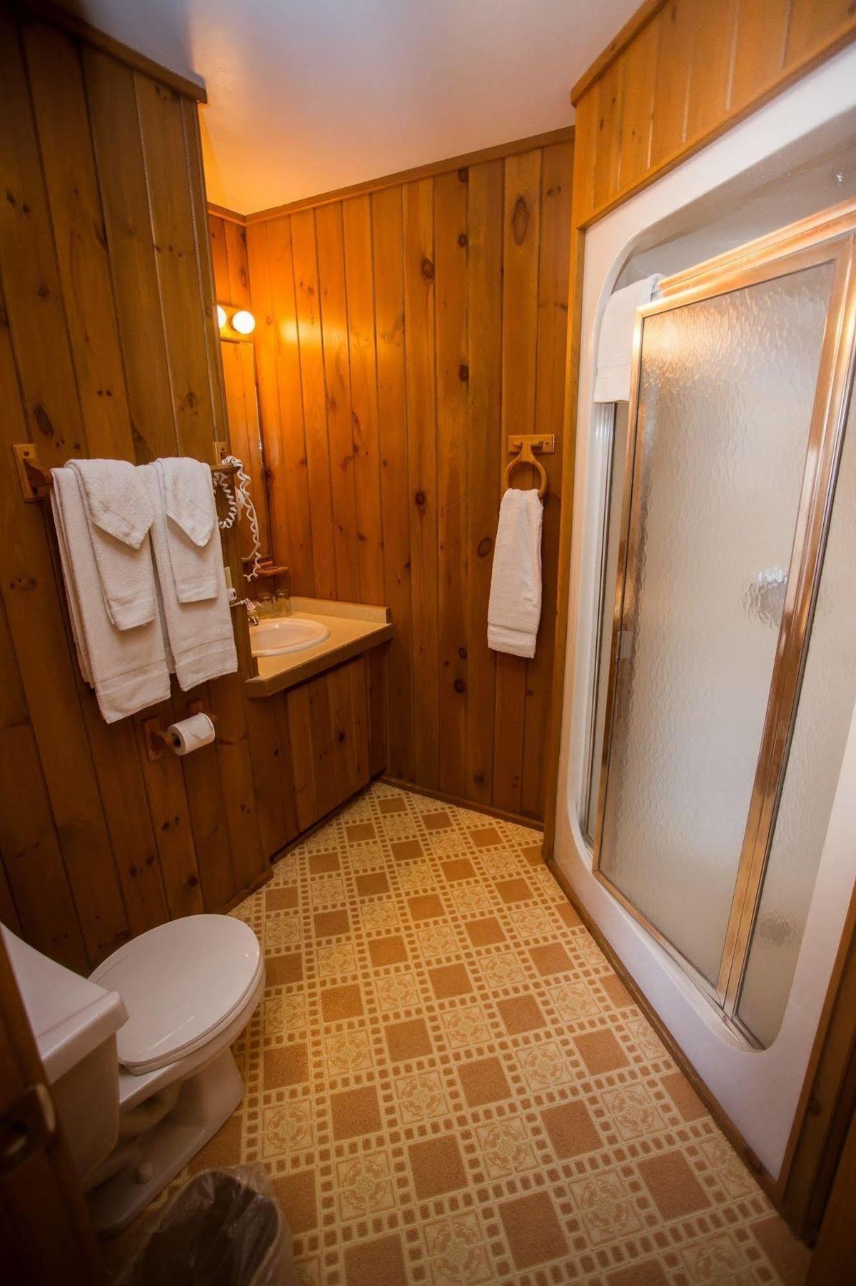 The Big Moose Inn Extérieur photo